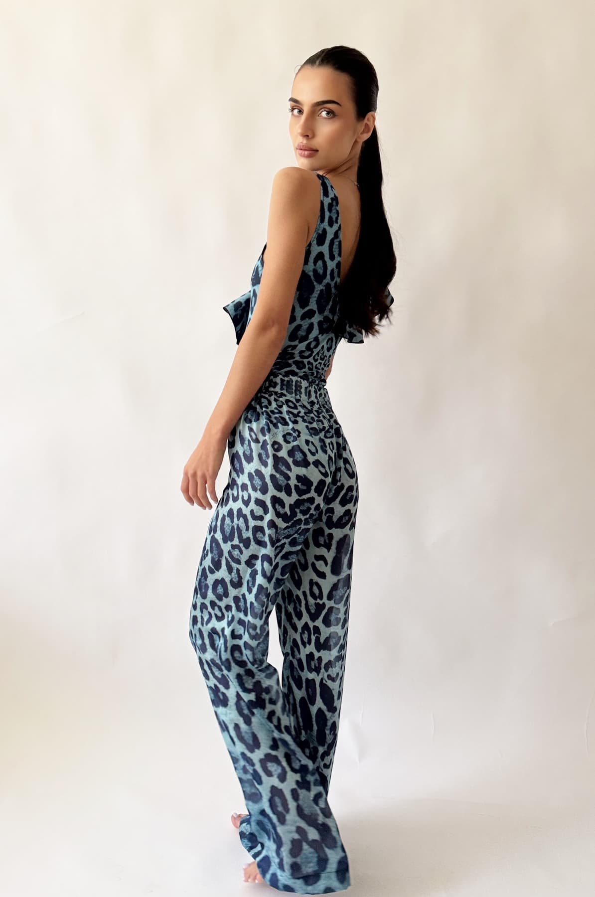 Wild Breeze Blue – Ефирен плажен панталон с animal print VANITTA
