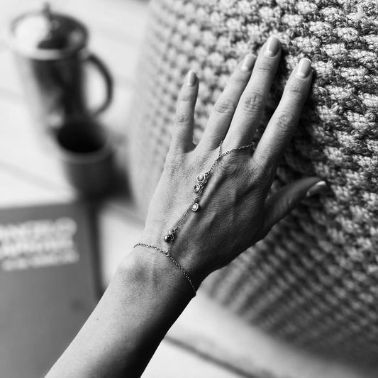 ГРИВНА ЗА ДЛАН FLICKA TALISMAN