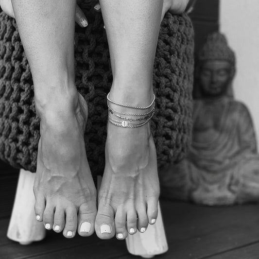 ГРИВНА ЗА ГЛЕЗЕН F FOR FAITH