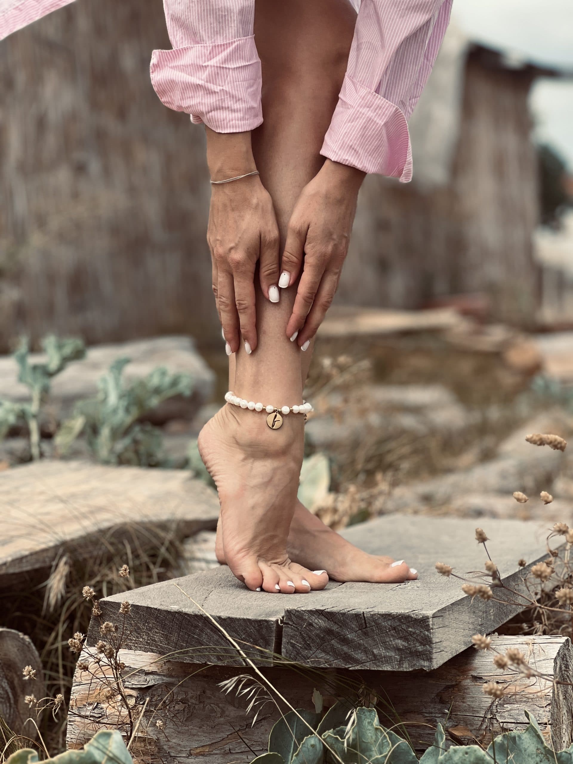 ГРИВНА ЗА ГЛЕЗЕН F PEARLS