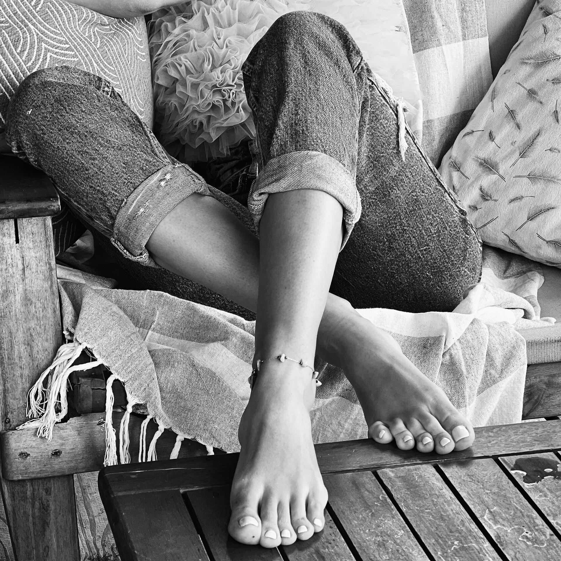 ГРИВНА ЗА ГЛЕЗЕН FLICKA SKY STONES