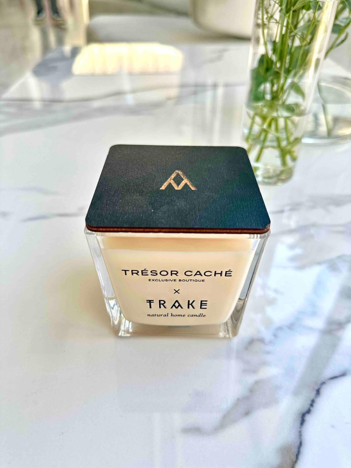 Коледна свещ Trésor Caché x TRAKE – 250 г