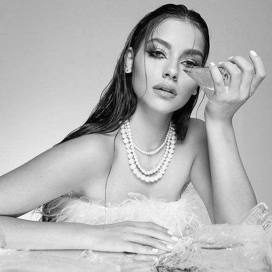 КОЛИЕ FLICKA PEARLS POEM