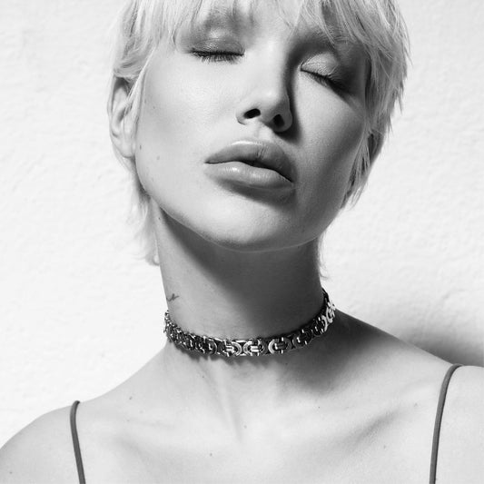 КОЛИЕ-FLICKA SCALE