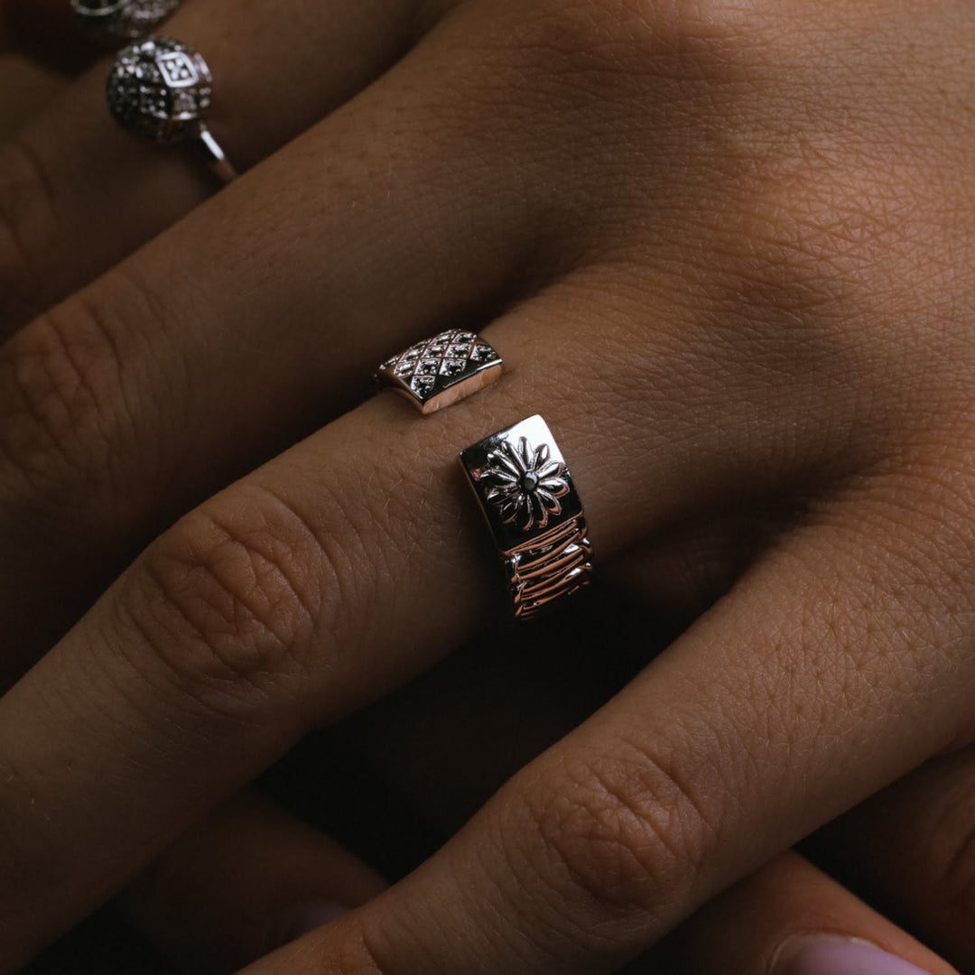 Cuff Ring In Silver - Black Moissanites - пръстен от сребро 925 | MAHIGAN