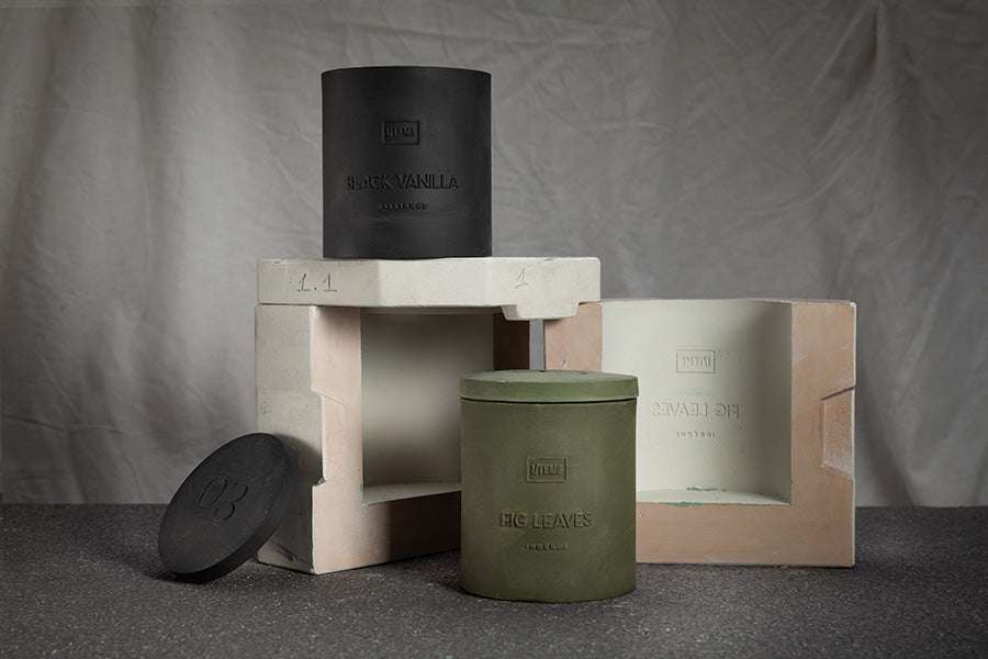 03 / BLACK VANILLA Capsule Candle Collection - Порцеланова ароматна свещ | I/TEMS